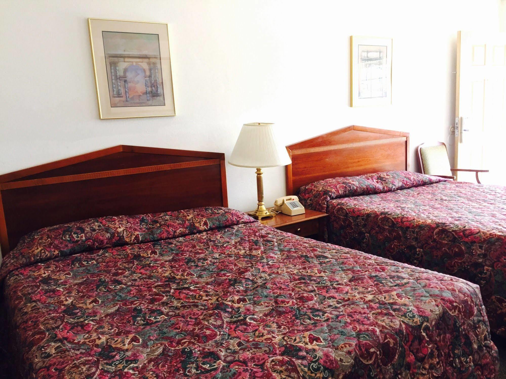 Maple Inn&Suites Los Banos Extérieur photo